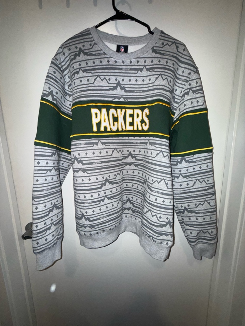 Packers Grey Crewneck Sweatshirt with Green Chest Stripe